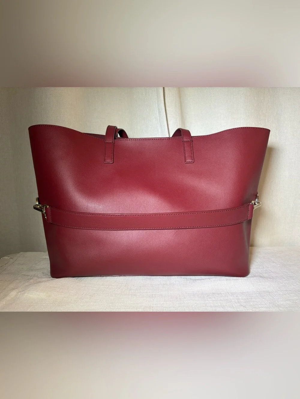 Away The Latitude Tote Ruby Burgundy Leather Travel Laptop Carry On Bag EUC